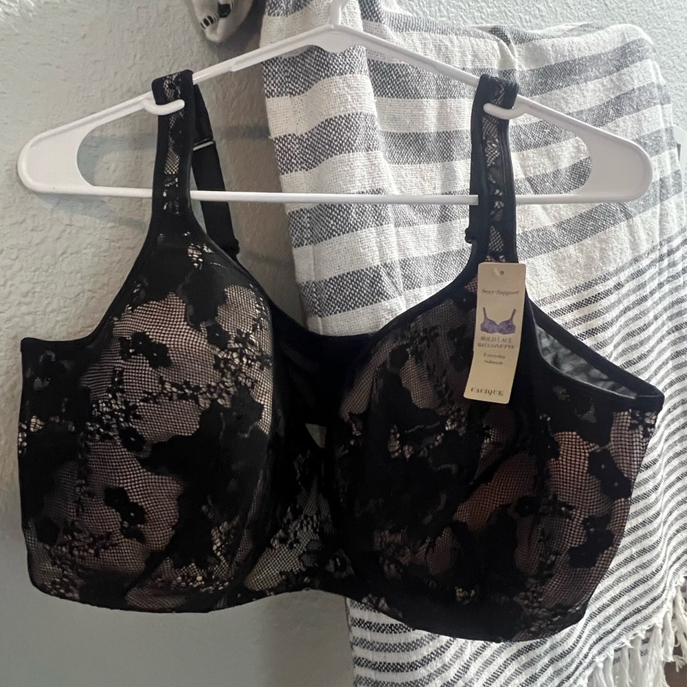 Cacique Black Full-Coverage Bra with Adjustable Straps